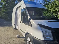 Vit Begagnad 2010 Ford Transit Van | 200 000 kr