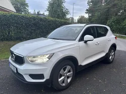 Vit Begagnad 2019 Volvo XC40 Kinetic SUV | 209 000 kr (Marknadspris)