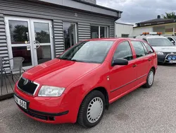 Röd Begagnad 2001 Skoda Fabia Kombi | 18 500 kr (Lite dyr)