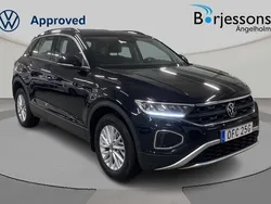 Svart Begagnad 2022 VW T-Roc SUV | 209 000 kr (Marknadspris)