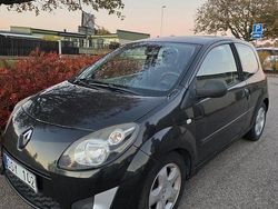 Svart Begagnad 2008 Renault Twingo Halvkombi | 23 000 kr (Bra pris)