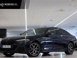 Svart Begagnad 2023 BMW 530e M Sport Sedan | 459 900 kr (Marknadspris)