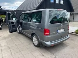 Grå Begagnad 2011 VW Multivan Highline Minibuss | 220 000 kr (Marknadspris)
