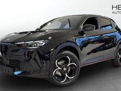 Svart (black) Ny 2024 Alfa Romeo Junior Edizione Speciale Halvkombi | 392 800 kr (Marknadspris)