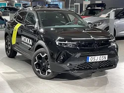 Svart (diamond black) Begagnad 2024 Opel Mokka Edition SUV | 259 900 kr (Marknadspris)
