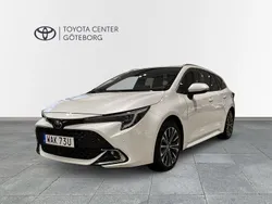 Platinum white pearl (089) Begagnad 2023 Toyota Corolla Style Kombi | 294 900 kr (Marknadspris)