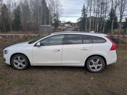 Vit Begagnad 2014 Volvo V60 Kombi | 65 000 kr (Bra pris)