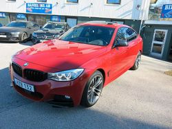 Röd Begagnad 2015 BMW 330 M Sport Halvkombi | 249 900 kr (Marknadspris)