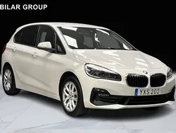 Vit Begagnad 2018 BMW 220 Active Tourer Sport Line Minibuss | 199 000 kr