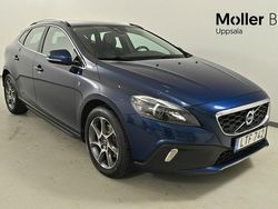 Blå Begagnad 2015 Volvo V40 CC Ocean Race Kombi | 139 900 kr (Marknadspris)