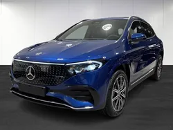Blå (blue) Ny 2024 Mercedes EQA300 AMG line SUV | 608 700 kr