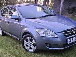 Blå Begagnad 2008 Kia Ceed Halvkombi | 15 900 kr (Lite dyr)