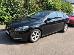 Svart Begagnad 2016 Volvo V40 Kinetic Kombi | 120 000 kr (Bra pris)
