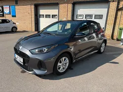 Lead grey Begagnad 2024 Mazda 2 Center-Line Halvkombi | 259 500 kr (Lite dyr)