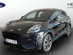 Svart (black) Begagnad 2022 Ford Puma Gen-E ST-Line SUV | 199 900 kr (Marknadspris)