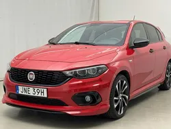 Röd Begagnad 2020 Fiat Tipo Sport | 144 800 kr