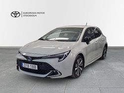 Grå Ny 2025 Toyota Corolla Style Halvkombi | 329 900 kr (Marknadspris)