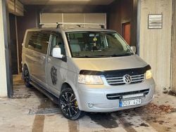 Silver Begagnad 2006 VW Caravelle Comfortline Minibuss | 79 900 kr (Lite dyr)