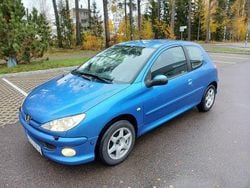 Blå Begagnad 2005 Peugeot 206 Halvkombi | 15 500 kr (Dyr)