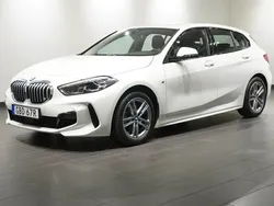 Vit Begagnad 2024 BMW 118 M Sport Halvkombi | 309 500 kr (Lite dyr)