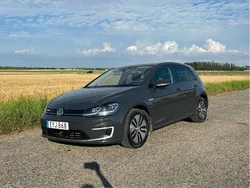 Grå Begagnad 2018 VW e-Golf Halvkombi | 140 000 kr (Marknadspris)
