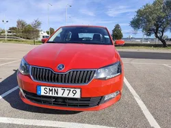 Röd Begagnad 2016 Skoda Fabia Halvkombi | 76 900 kr (Bra pris)