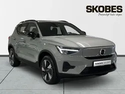 Grå Begagnad 2025 Volvo EX40 Core SUV | 499 100 kr (Marknadspris)