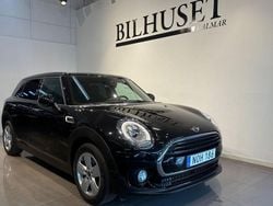 Svart Begagnad 2017 Mini Cooper Clubman Kombi | 159 900 kr (Marknadspris)