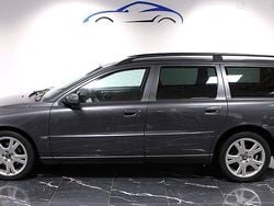 Grå Begagnad 2005 Volvo V70 Kombi | 99 900 kr
