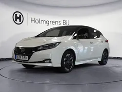 Vit Begagnad 2022 Nissan Leaf N-Connecta Halvkombi | 229 800 kr (Marknadspris)