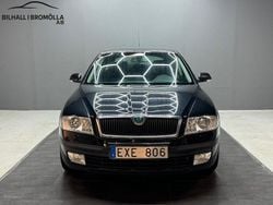 Svart Begagnad 2008 Skoda Octavia Sport Halvkombi | 49 900 kr