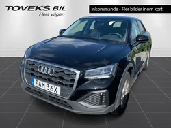 Svart (brilliantsvart) Begagnad 2024 Audi Q2 Proline SUV | 299 900 kr (Marknadspris)