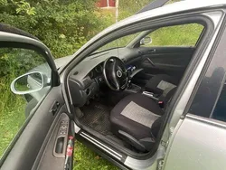 Silver Begagnad 2004 VW Passat Trendline Kombi | 25 000 kr (Dyr)