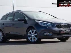 Grå Begagnad 2012 Kia Ceed Sportswagon EX Kombi | 79 900 kr (Dyr)