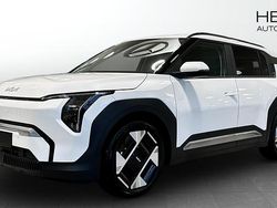 Vit (white) Ny 2025 Kia EV3 Plus SUV | 490 430 kr (Bra pris)