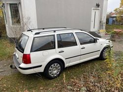 Vit Begagnad 2001 VW Golf IV Kombi | 17 000 kr (Lite dyr)