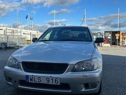 Silver Begagnad 2004 Lexus IS200 Sedan | 58 500 kr