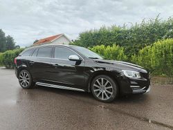 Svart Begagnad 2015 Volvo V60 Summum Kombi | 186 000 kr (Lite dyr)