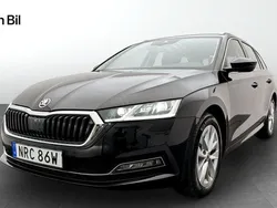 Svart Begagnad 2023 Skoda Octavia Style Kombi | 319 900 kr (Marknadspris)