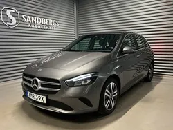 Mörkgrå Begagnad 2021 Mercedes B250e Minibuss | 259 500 kr (Marknadspris)