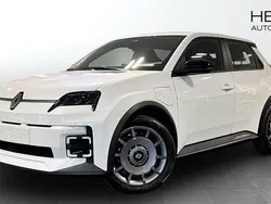 Vit (white) Ny 2025 Renault R5 Evolution Halvkombi | 349 900 kr