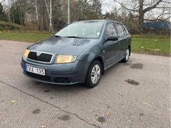 Grå Begagnad 2006 Skoda Fabia Kombi | 15 900 kr (Marknadspris)