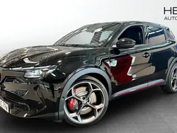 Svart (black) Ny 2025 Alfa Romeo Junior Veloce SUV | 507 800 kr