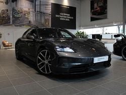 Mörkgrå Begagnad 2024 Porsche Taycan Sport Turismo Kombi | 1 095 000 kr