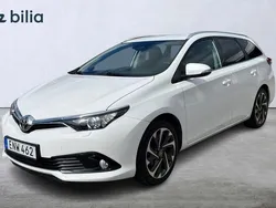 Vit Begagnad 2015 Toyota Auris Touring Sports Kombi | 139 900 kr (Marknadspris)