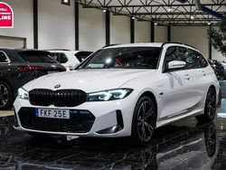 Vit Begagnad 2023 BMW 330 M Sport Kombi | 379 500 kr