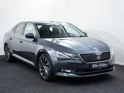 Grå Begagnad 2016 Skoda Superb LAURIN & KLEMENT Halvkombi | 179 900 kr (Marknadspris)