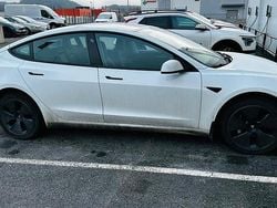 Begagnad 2023 Tesla Model 3 Standard Range Sedan | 290 000 kr (Bra pris)