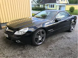 Svart Begagnad 2010 Mercedes SL500 Cab | 350 000 kr