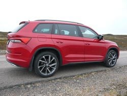 Röd Begagnad 2021 Skoda Kodiaq SportLine SUV | 365 000 kr (Marknadspris)